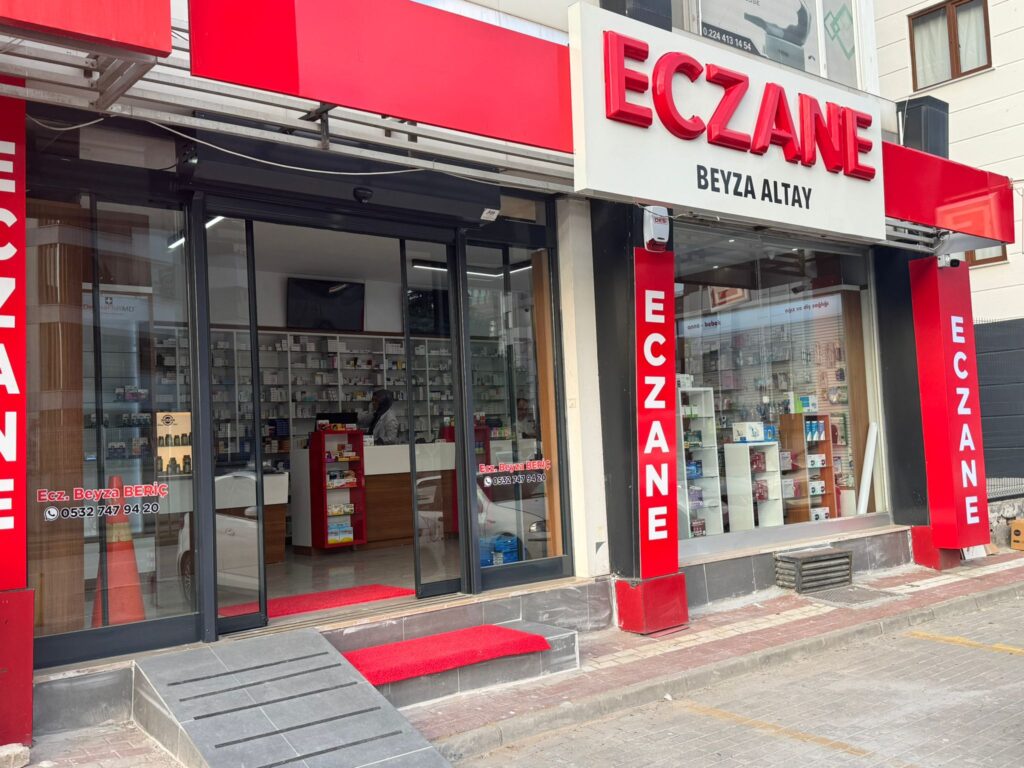 ‘BEYZA ALTAY ECZANESİ’ TAŞINDI