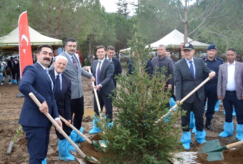 ADALETİN FİDANLARI ‘ŞEHİT SAVCI KİRAZ’ İÇİN YEŞERDİ