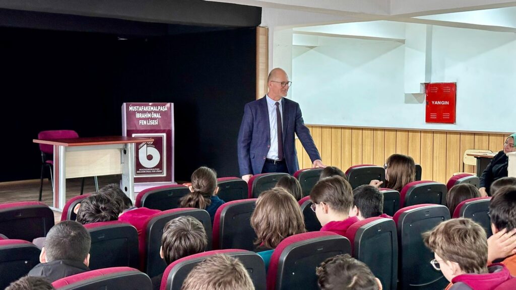 FEN LİSESİ’NDE İLHAM VEREN SÖYLEŞİ