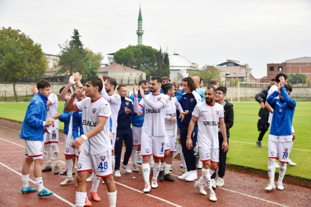 HÜCUMDA VE SAVUNMADA ETKİLEYİCİ PERFORMANS