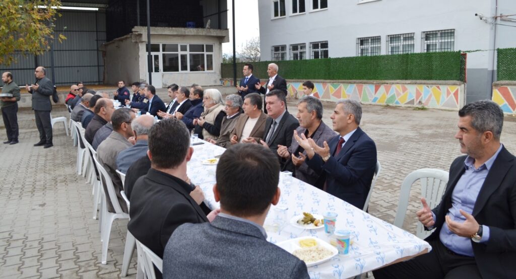 KOŞUBOĞAZI’NDA ÖĞRETMENLERE VEFA