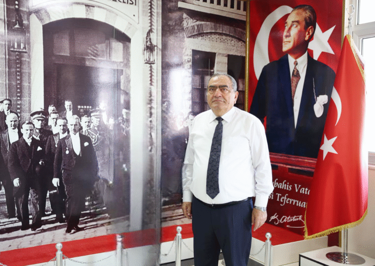 ‘ÖĞRETMENLERİMİZİN AZMİ TOPLUMA ÖRNEK’