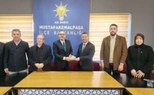 ESKİ BAKAN’DAN TEŞKİLAT BULUŞMASI