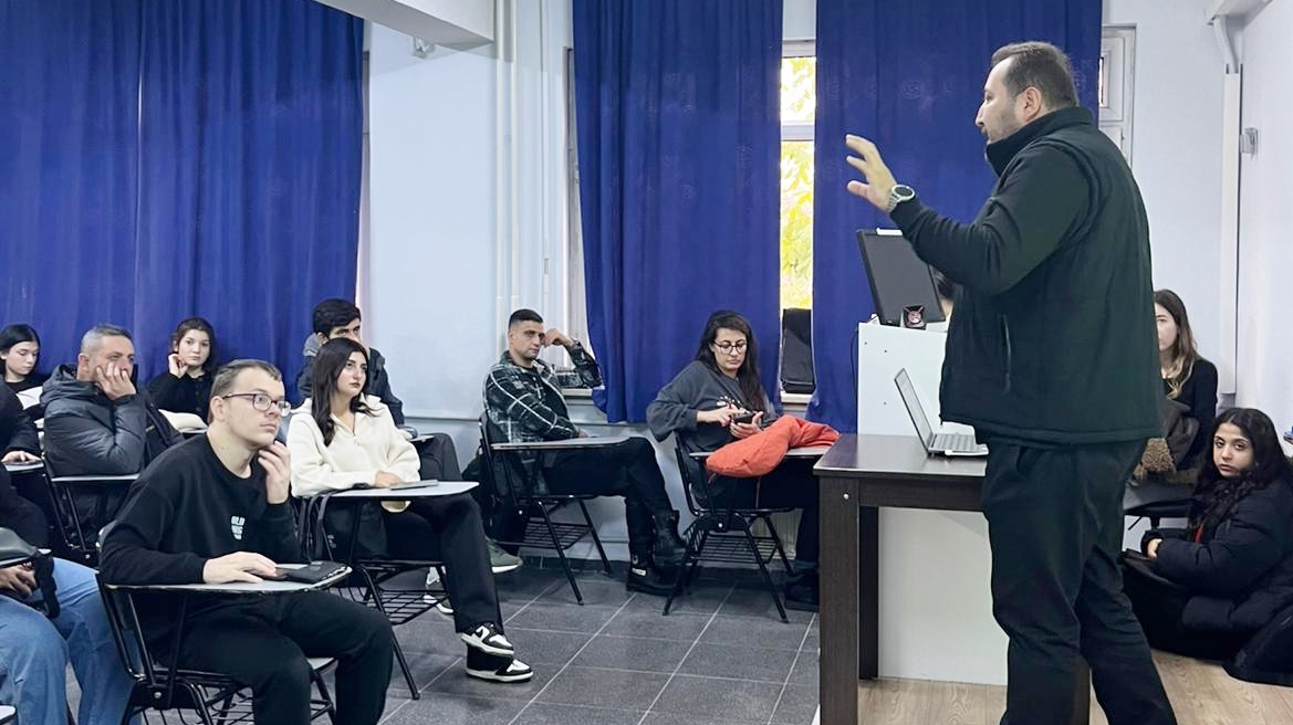 KAZANDIRAN CV’NİN ŞİFRELERİ MYO’DA ANLATILDI