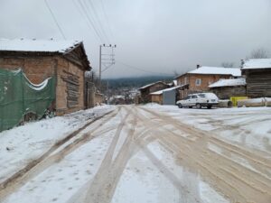 MUSTAFAKEMALPAŞA’YA MEVSİMİN İLK KARI YAĞDI