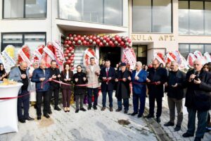 ‘DİYETİSYEN ZEYNEP KUL’ KAPILARINI AÇTI