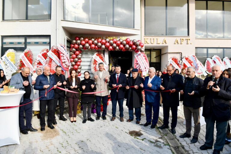 ‘DİYETİSYEN ZEYNEP KUL’ KAPILARINI AÇTI