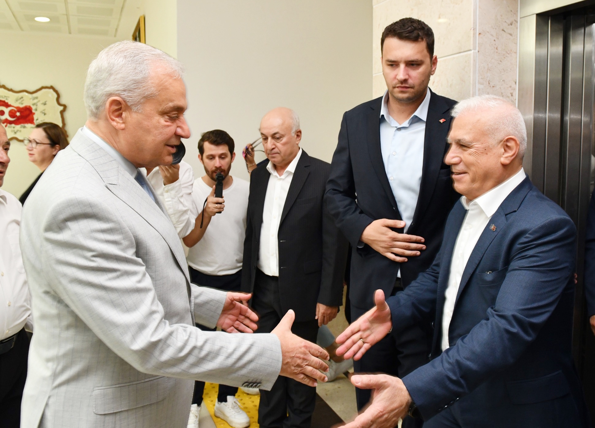 BOZBEY’E SALDIRIYA ERDEM’DEN TEPKİ