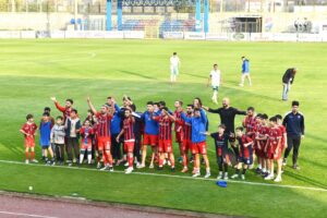 ‘BAL’ YOLUNDA ETKİLEYİCİ PERFORMANS