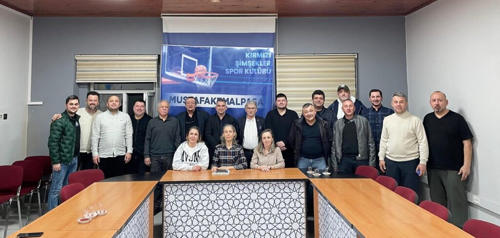 KIRMIZI-ŞİMŞEKLER’E YENİ YÖNETİM