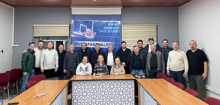 KIRMIZI-ŞİMŞEKLER’E YENİ YÖNETİM