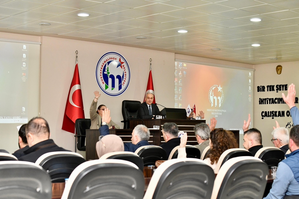 MECLİS MASASINDA 7 BAŞLIK