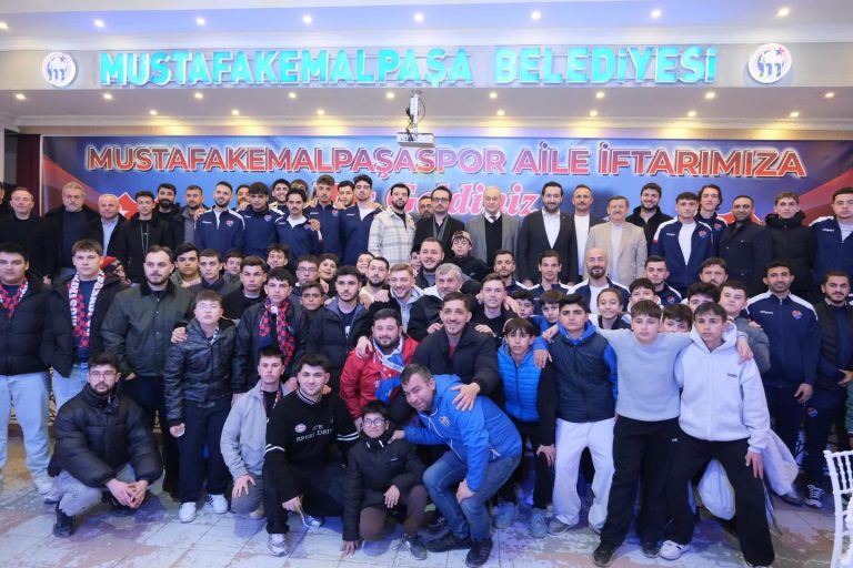 ŞAMPİYON TAKIM VE TARAFTAR TEK SOFRADA