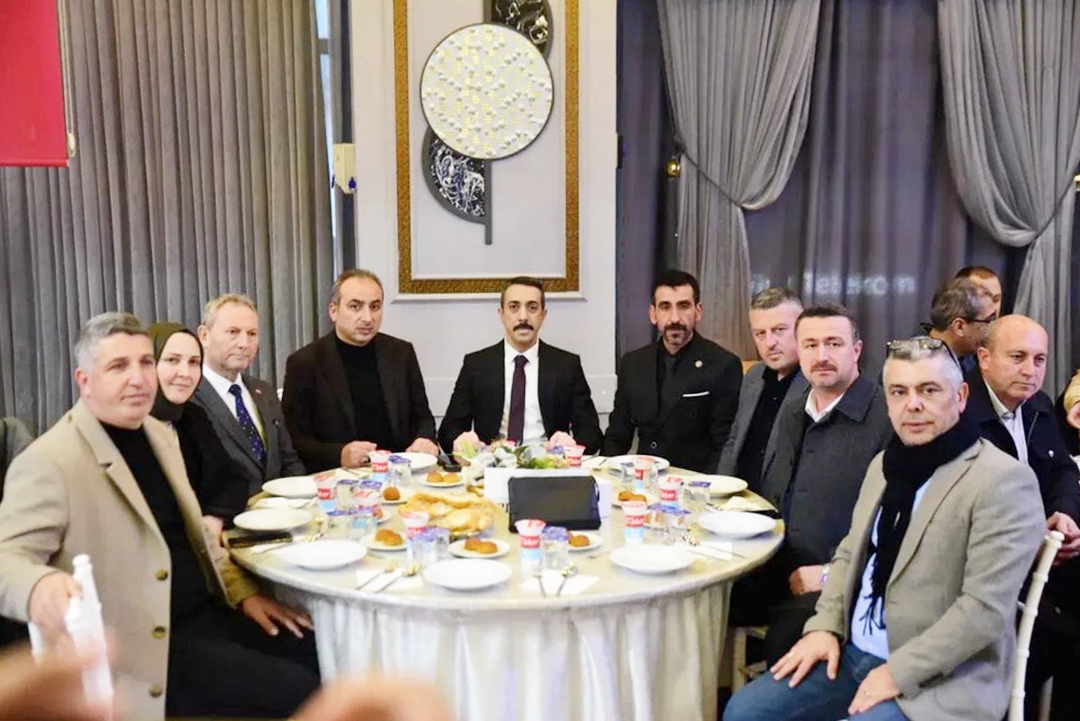 ÜLKÜ OCAKLARI’NDAN ‘KARDEŞLİK’ İFTARI