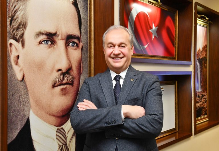 ‘KADINLARIN GÜÇLENMEDİĞİ TOPLUM KALKINAMAZ’
